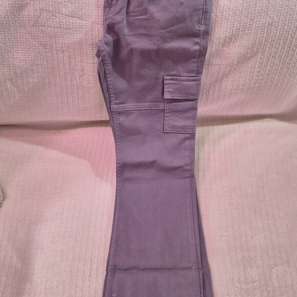BNWT, Never worn, GUESS, Youth Size 14, Purple, low rise, boot cut, jeans. - Picture 5 of 5